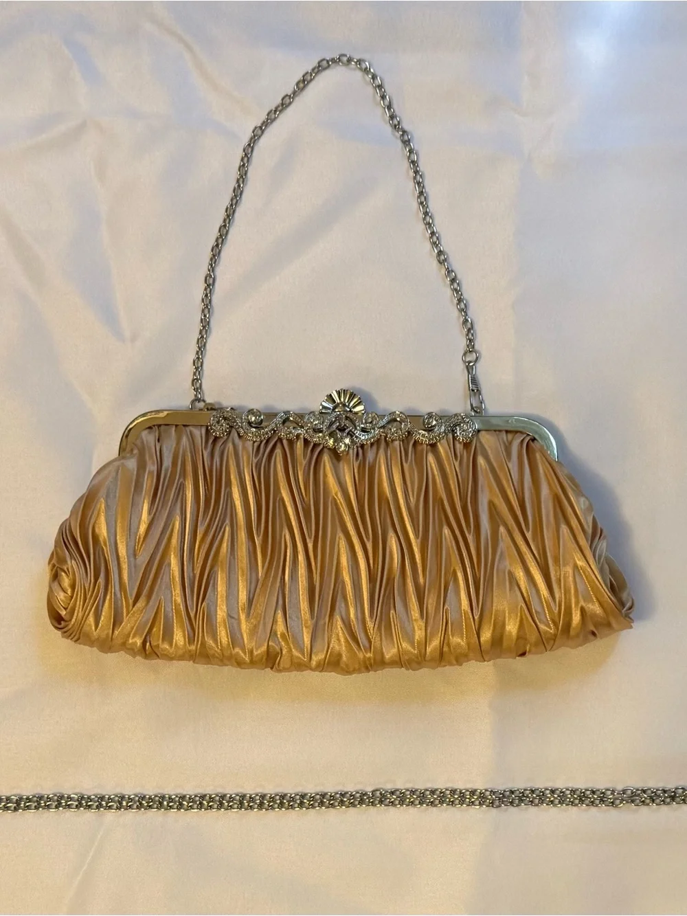N/A elegant gold
